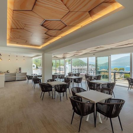 Centar Novi Hotel Herceg Novi Luaran gambar