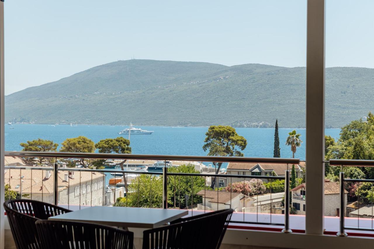 Centar Novi Hotel Herceg Novi Luaran gambar