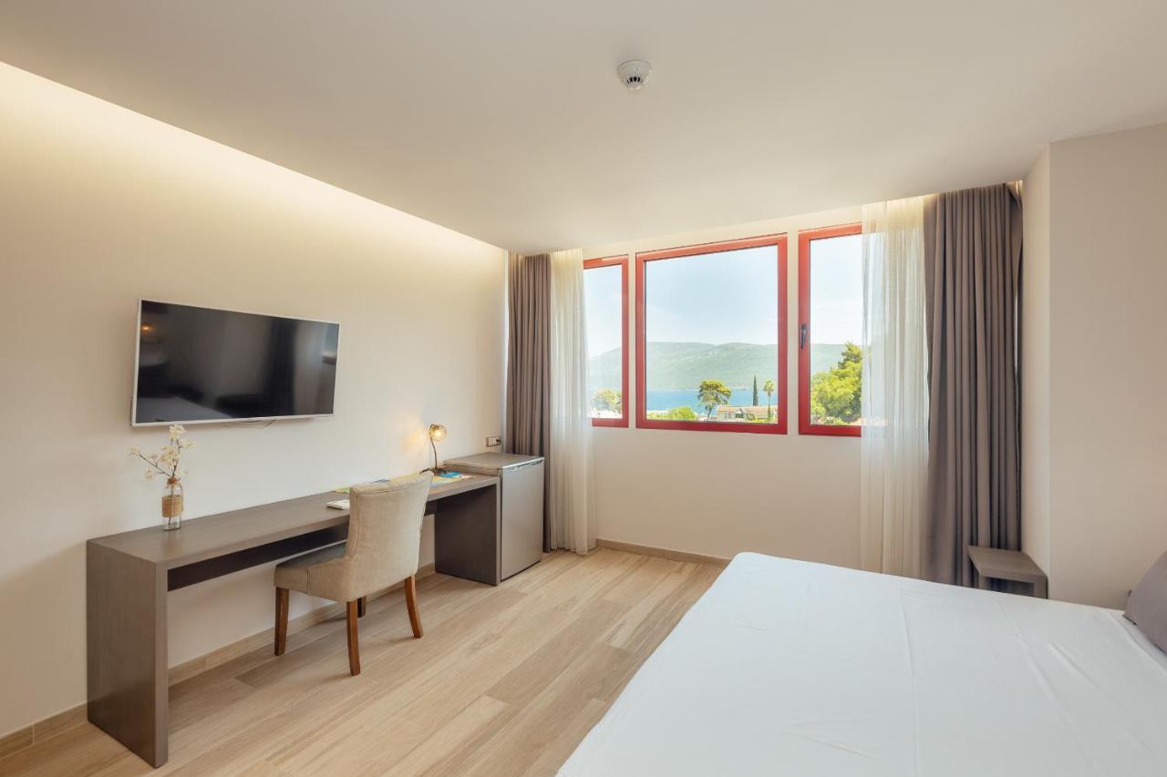 Centar Novi Hotel Herceg Novi Luaran gambar
