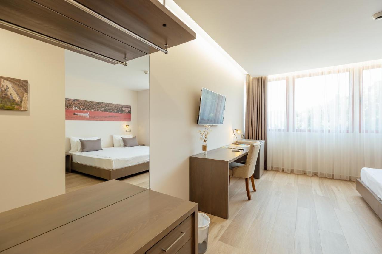 Centar Novi Hotel Herceg Novi Luaran gambar