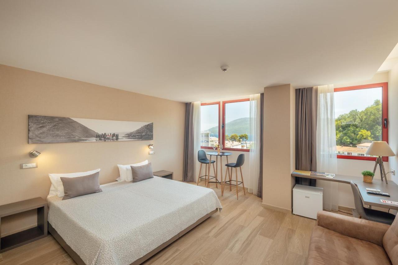 Centar Novi Hotel Herceg Novi Luaran gambar