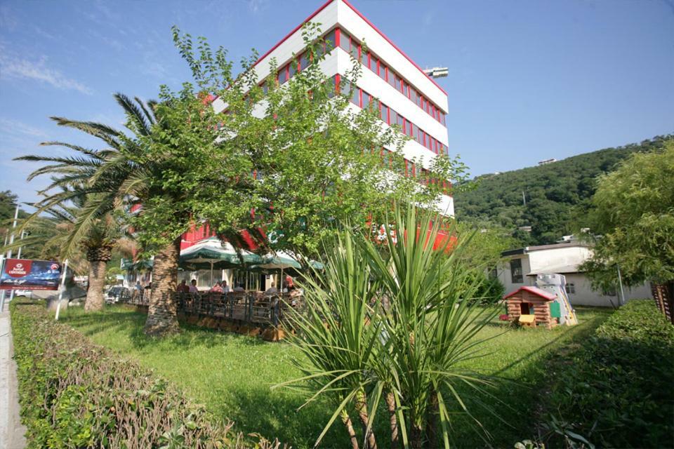 Centar Novi Hotel Herceg Novi Luaran gambar
